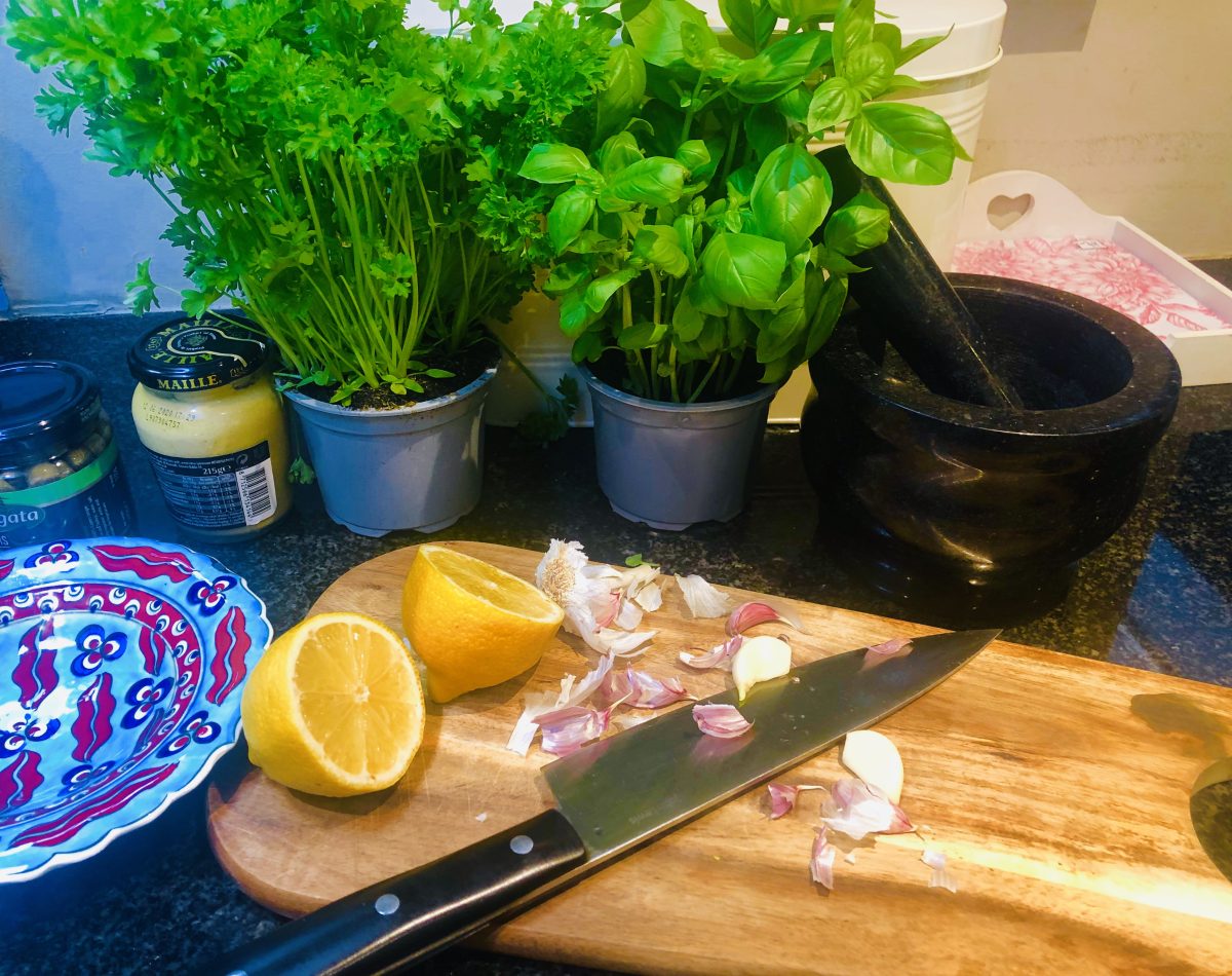 ingredients for salsa verde